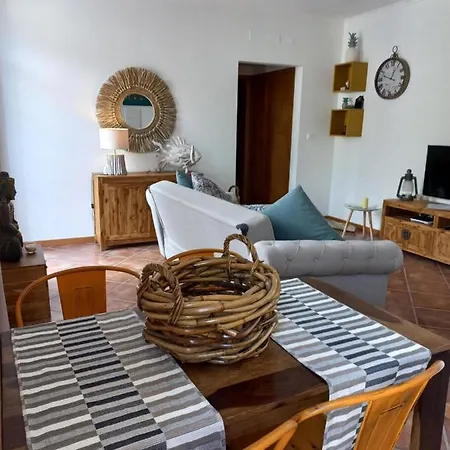 House Bali Furnas Apartment *